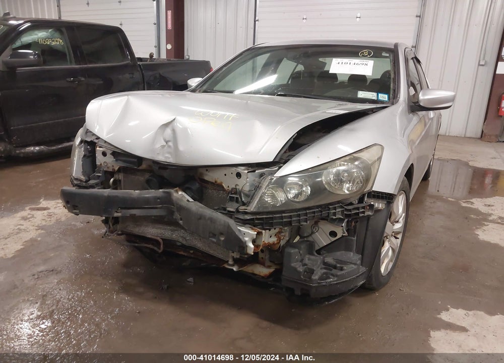 2010 HONDA ACCORD 2.4 LX-P VIN: 1HGCP2F40AA018784