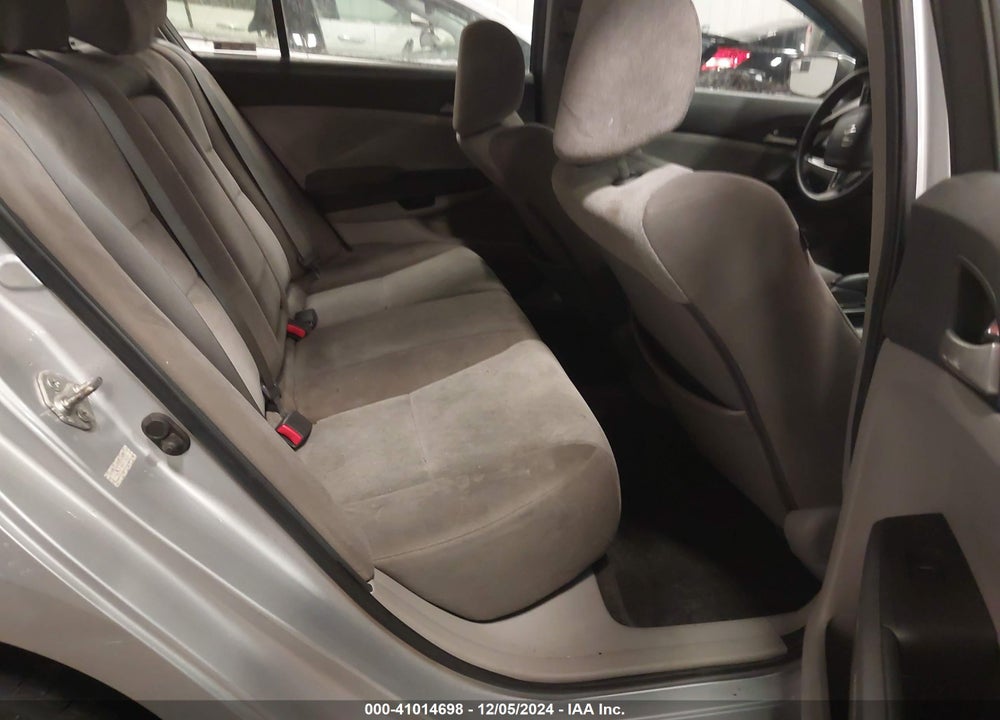 2010 HONDA ACCORD 2.4 LX-P VIN: 1HGCP2F40AA018784