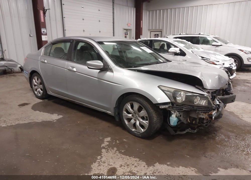 2010 HONDA ACCORD 2.4 LX-P VIN: 1HGCP2F40AA018784