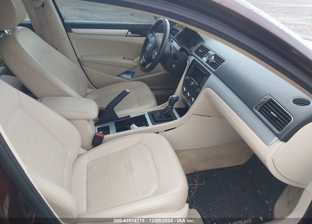 2012 VOLKSWAGEN PASSAT 2.5L SE VIN: 1VWBP7A32CC089415