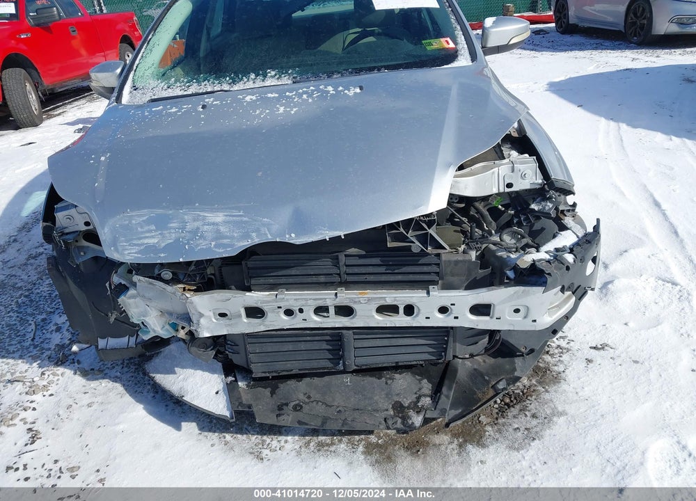 2014 FORD FOCUS SE VIN: 1FADP3F29EL244474