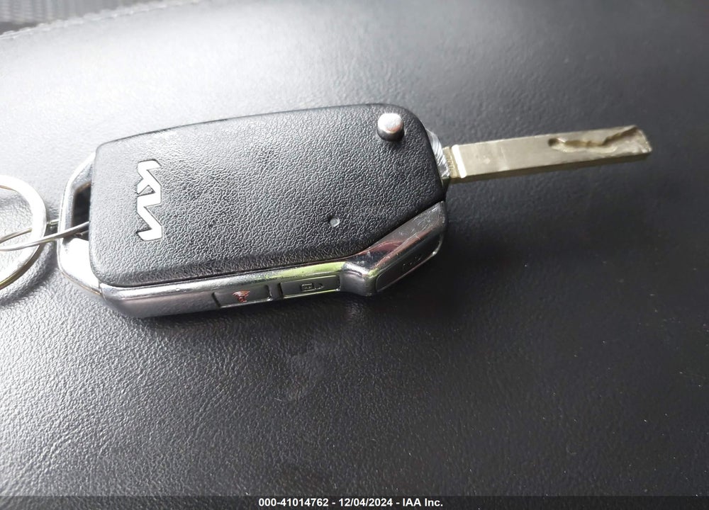 2023 KIA SORENTO LX VIN: 5XYRG4LC5PG166163