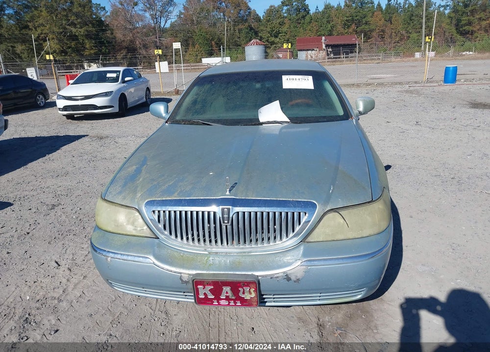 2006 LINCOLN TOWN CAR SIGNATURE VIN: 1LNHM81V36Y621416