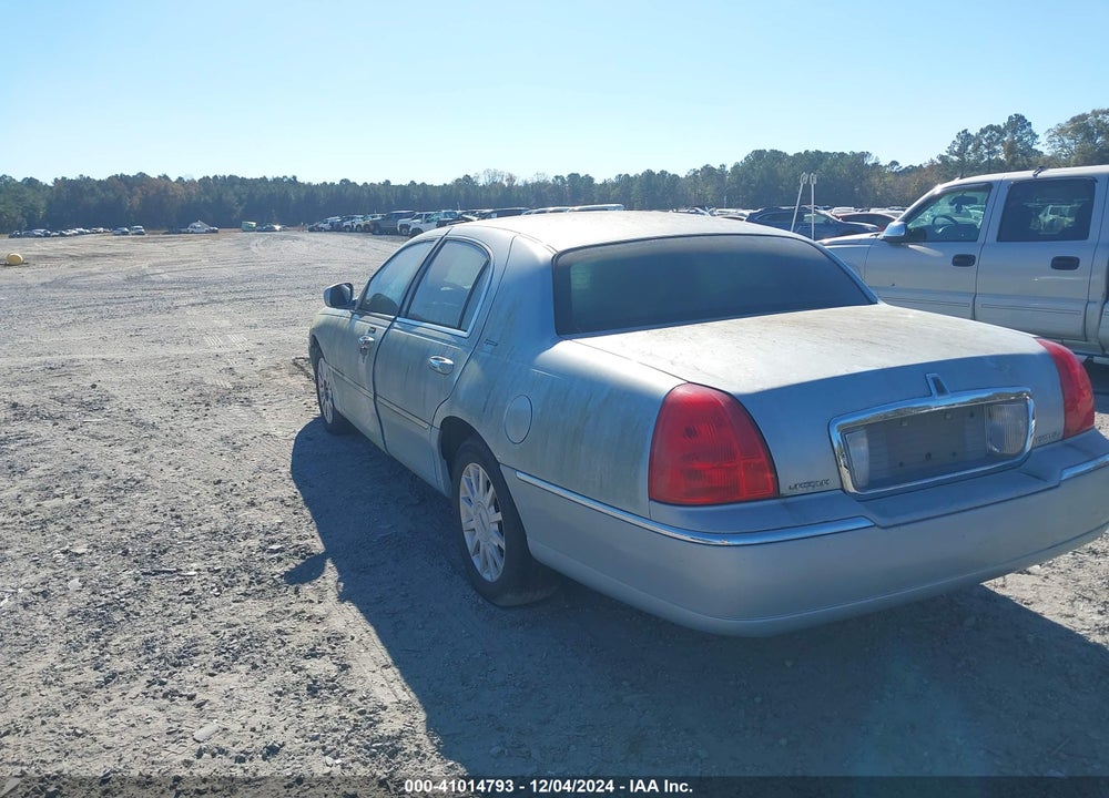 2006 LINCOLN TOWN CAR SIGNATURE VIN: 1LNHM81V36Y621416