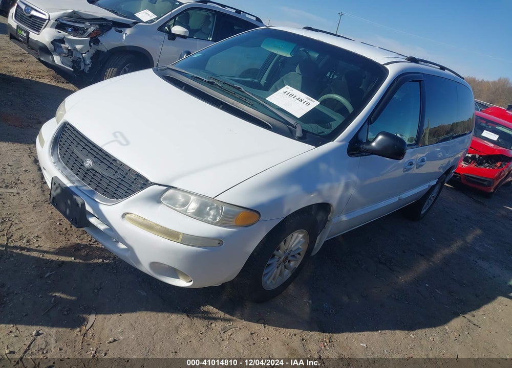 2000 CHRYSLER TOWN & COUNTRY LX VIN: 1C4GP44G9YB590823