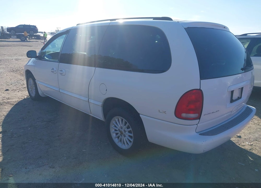 2000 CHRYSLER TOWN & COUNTRY LX VIN: 1C4GP44G9YB590823