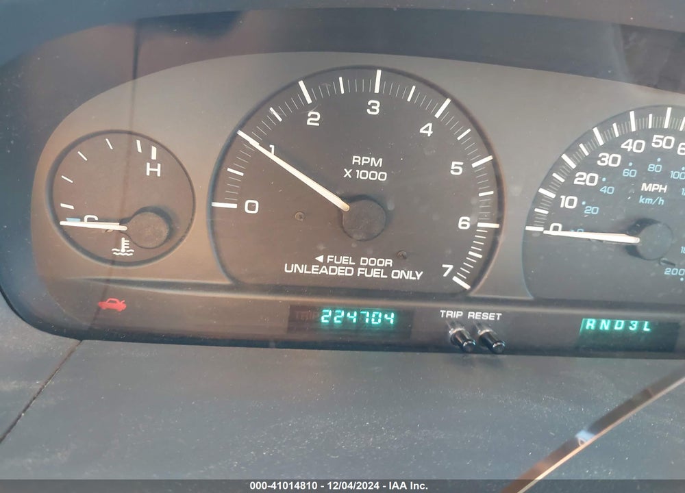 2000 CHRYSLER TOWN & COUNTRY LX VIN: 1C4GP44G9YB590823