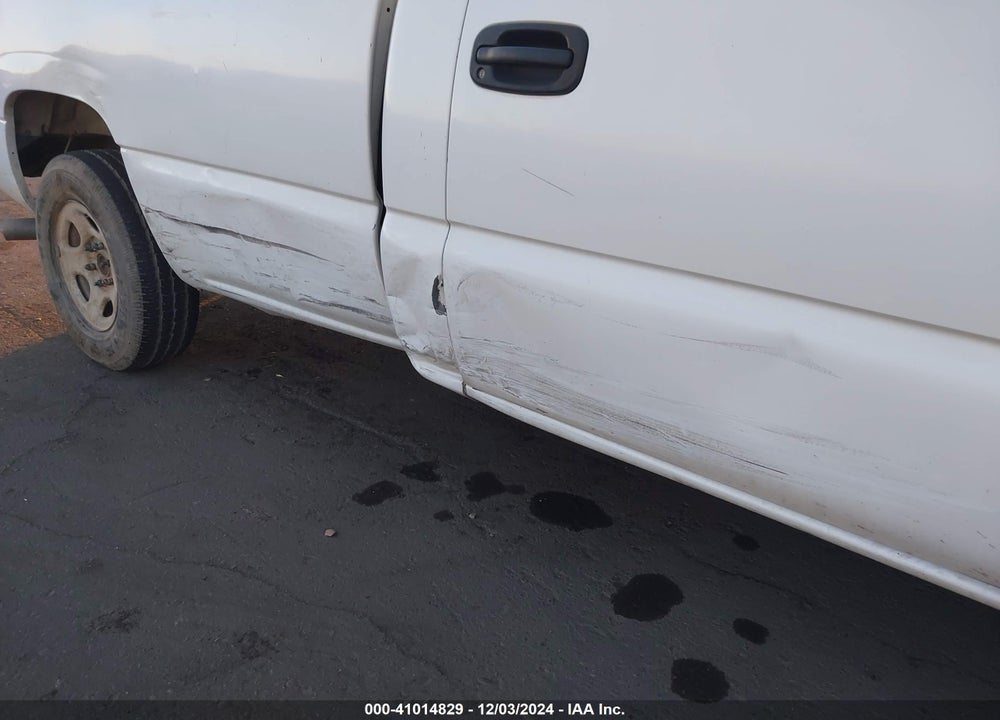2001 GMC SIERRA 1500 SL VIN: 1GTEC14V61E901385