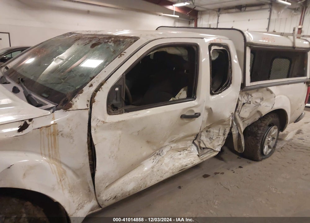 2013 NISSAN FRONTIER VIN: 1N6AD0CW5DN737449