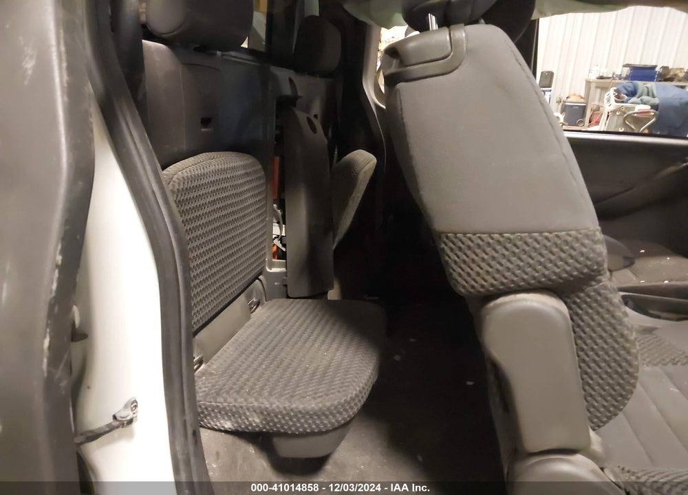 2013 NISSAN FRONTIER VIN: 1N6AD0CW5DN737449