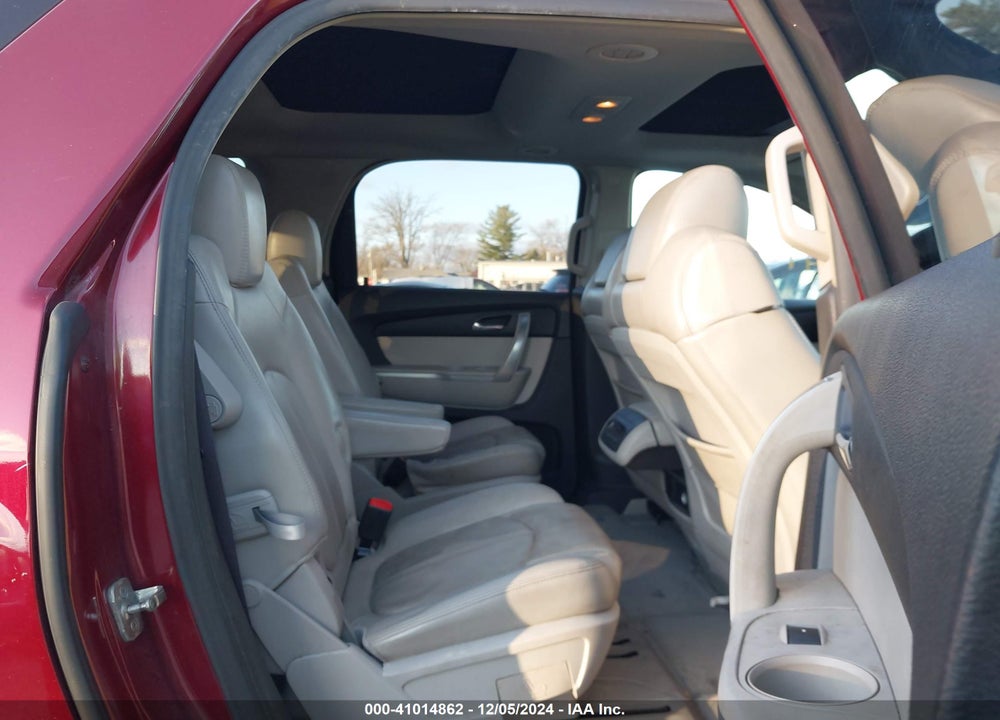 2008 GMC ACADIA SLT-2 VIN: 1GKER33758J138469