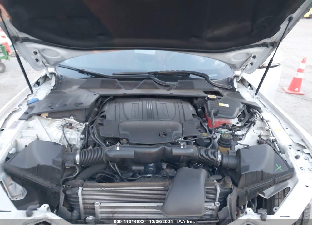 2017 JAGUAR XJL VIN: SAJWJ2GD5H8W08395