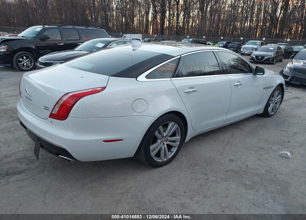 2017 JAGUAR XJL VIN: SAJWJ2GD5H8W08395