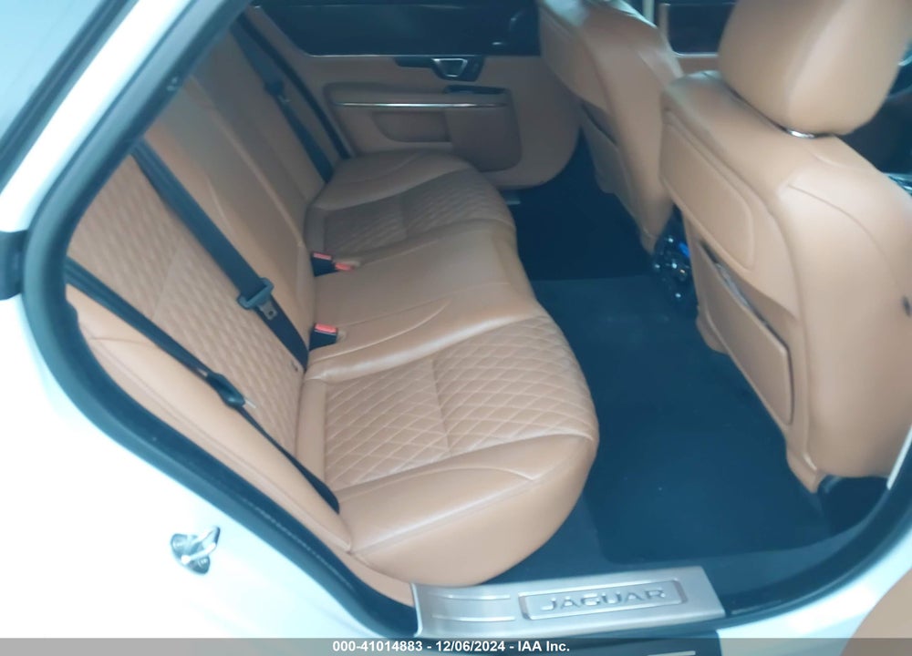 2017 JAGUAR XJL VIN: SAJWJ2GD5H8W08395