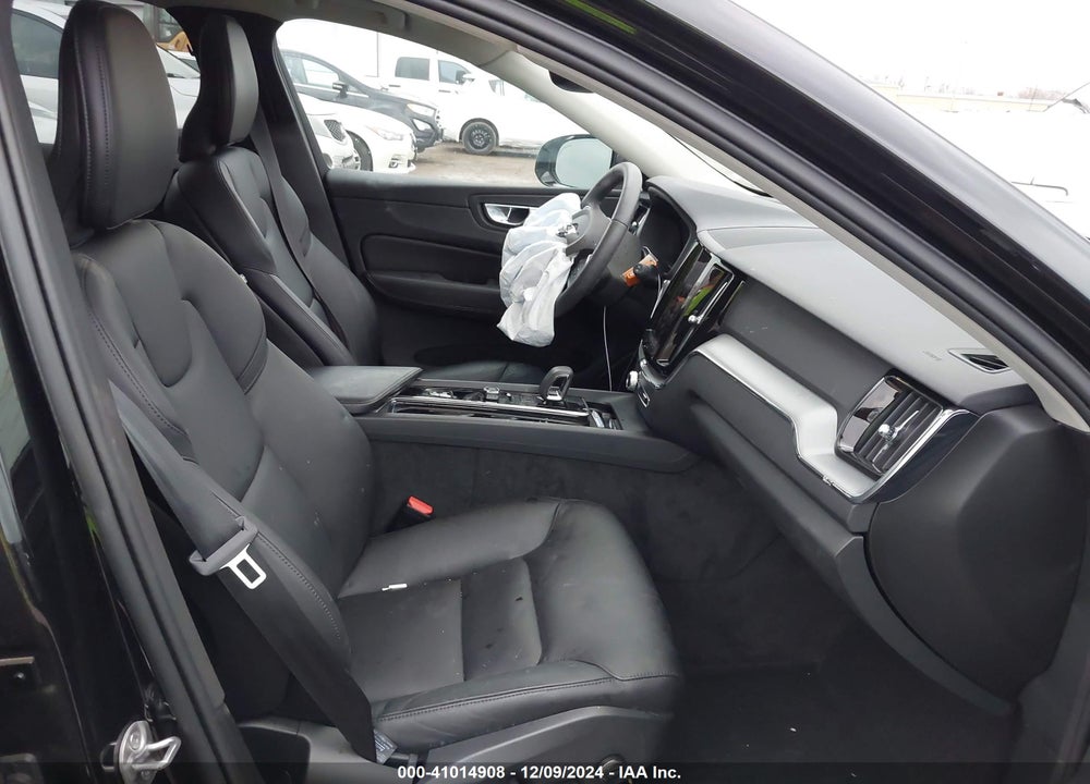 2023 VOLVO XC60 B5 CORE VIN: YV4L12RV6P1374862