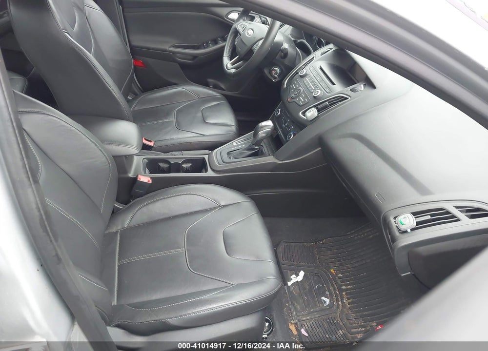 2016 FORD FOCUS SE VIN: 1FADP3F22GL354706