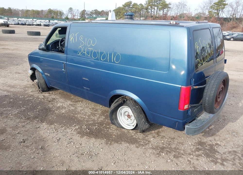 1999 CHEVROLET ASTRO VIN: 1GCDM19W4XB136567