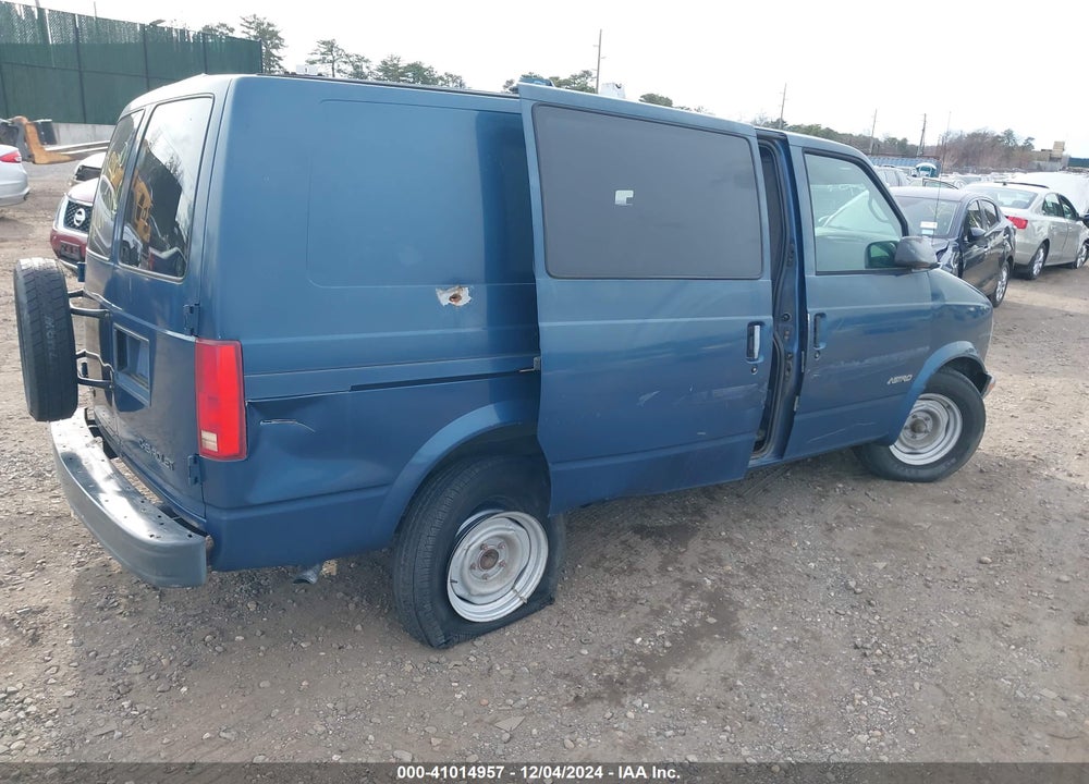 1999 CHEVROLET ASTRO VIN: 1GCDM19W4XB136567