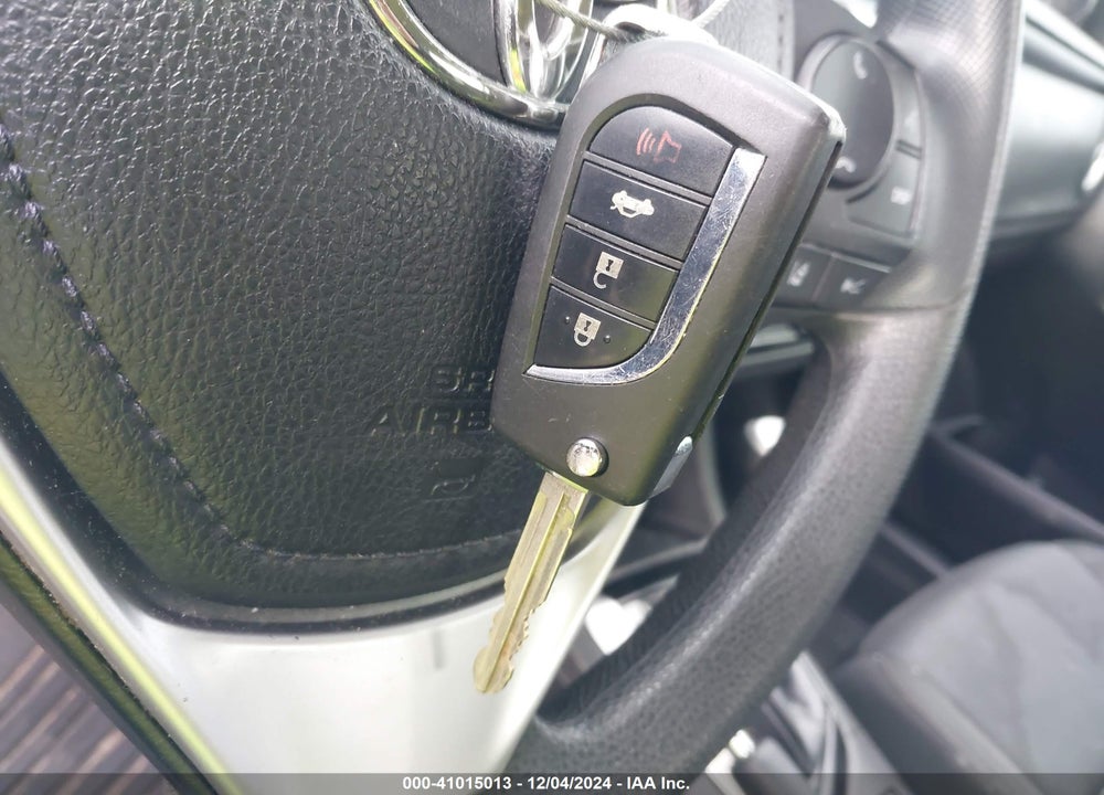 2017 TOYOTA COROLLA LE VIN: 5YFBURHE8HP689191