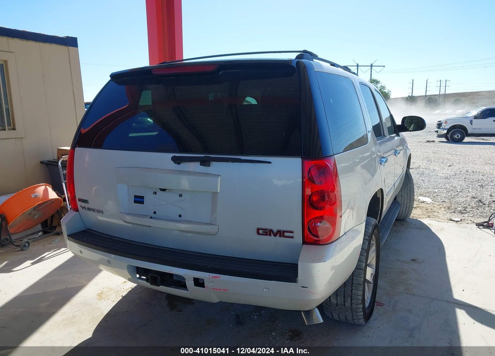 2011 GMC YUKON SLT VIN: 1GKS2CE06BR202602