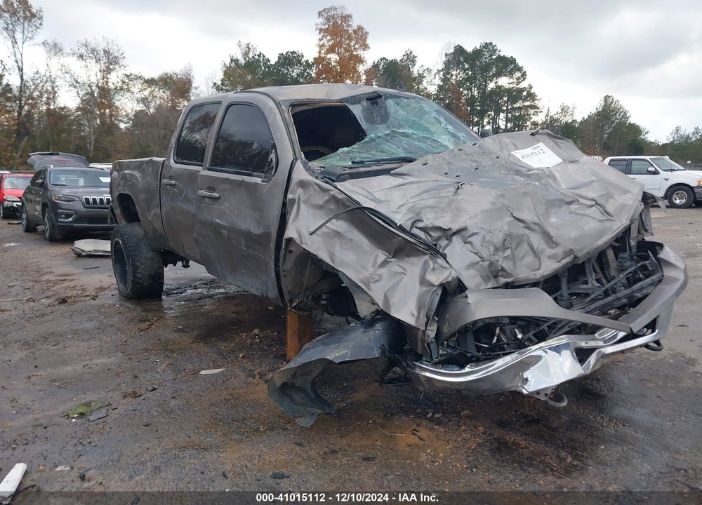 2014 SIERRA GMC  2500HD SLT VIN: 1GT121E83EF110435
