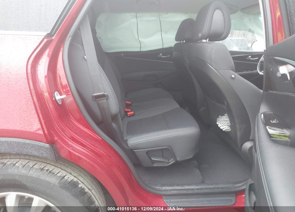 2016 KIA SORENTO 2.4L LX VIN: 5XYPG4A32GG181777