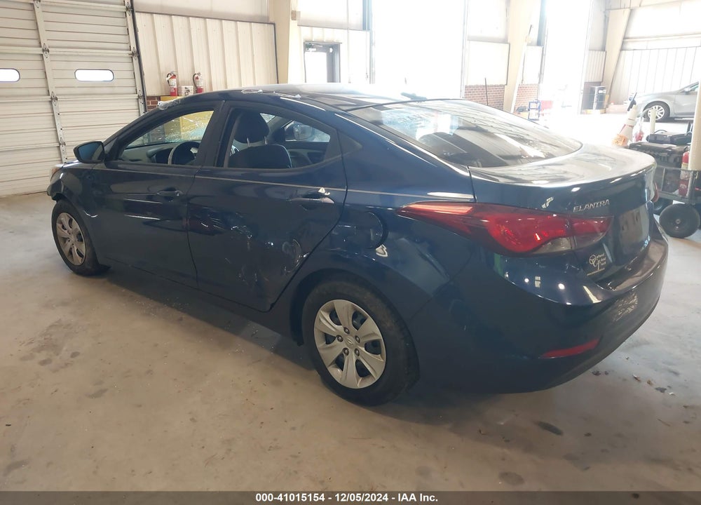 2016 HYUNDAI ELANTRA VIN: 5NPDH4AE8GH691173