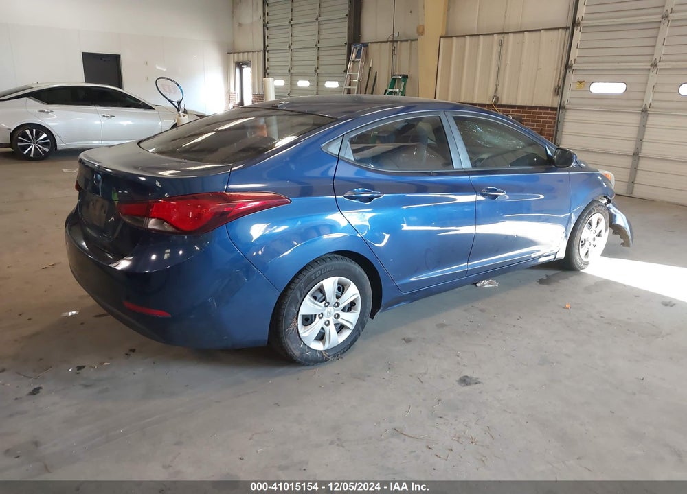 2016 HYUNDAI ELANTRA VIN: 5NPDH4AE8GH691173
