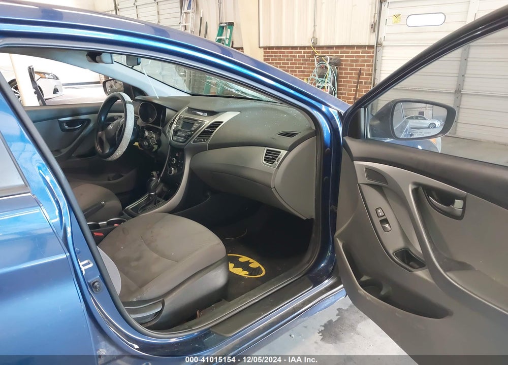 2016 HYUNDAI ELANTRA VIN: 5NPDH4AE8GH691173