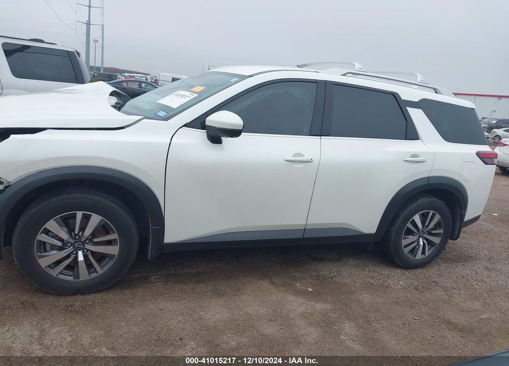 2023 NISSAN PATHFINDER SL FWD VIN: 5N1DR3CA3PC243643