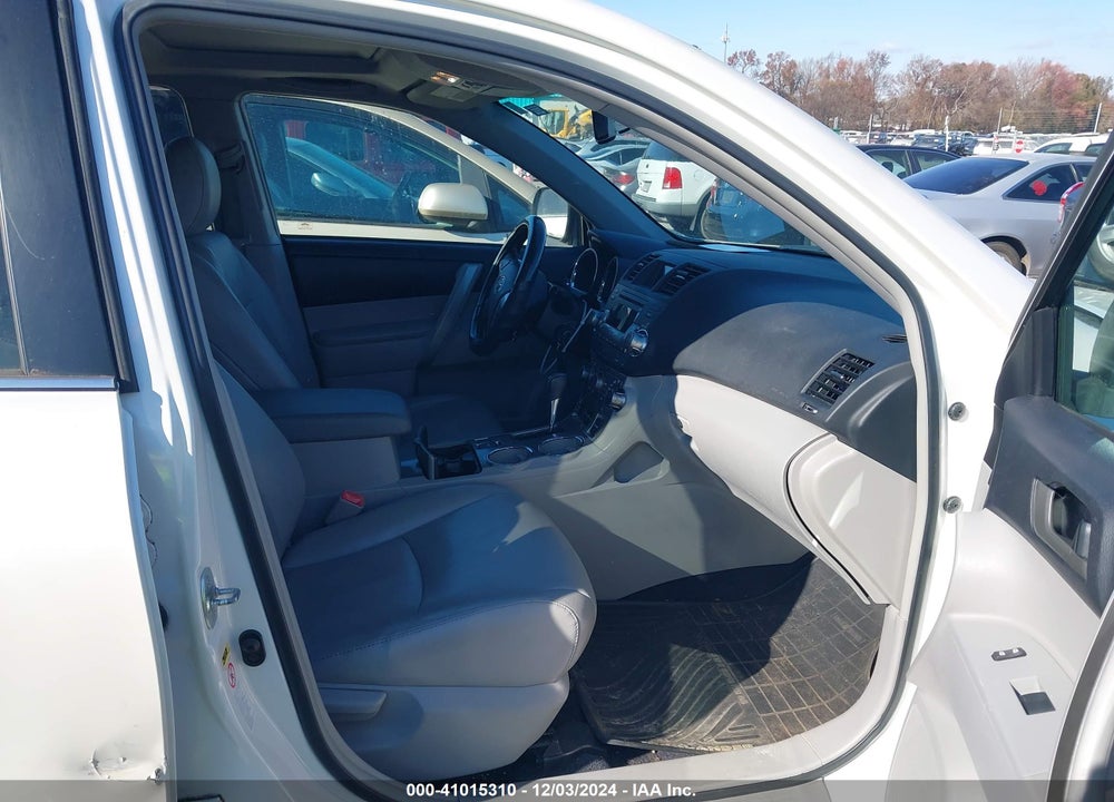 2012 TOYOTA HIGHLANDER SE VIN: 5TDZA3EH4CS025943