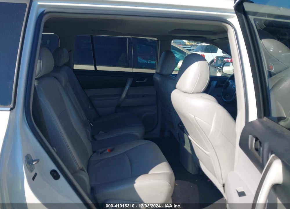 2012 TOYOTA HIGHLANDER SE VIN: 5TDZA3EH4CS025943