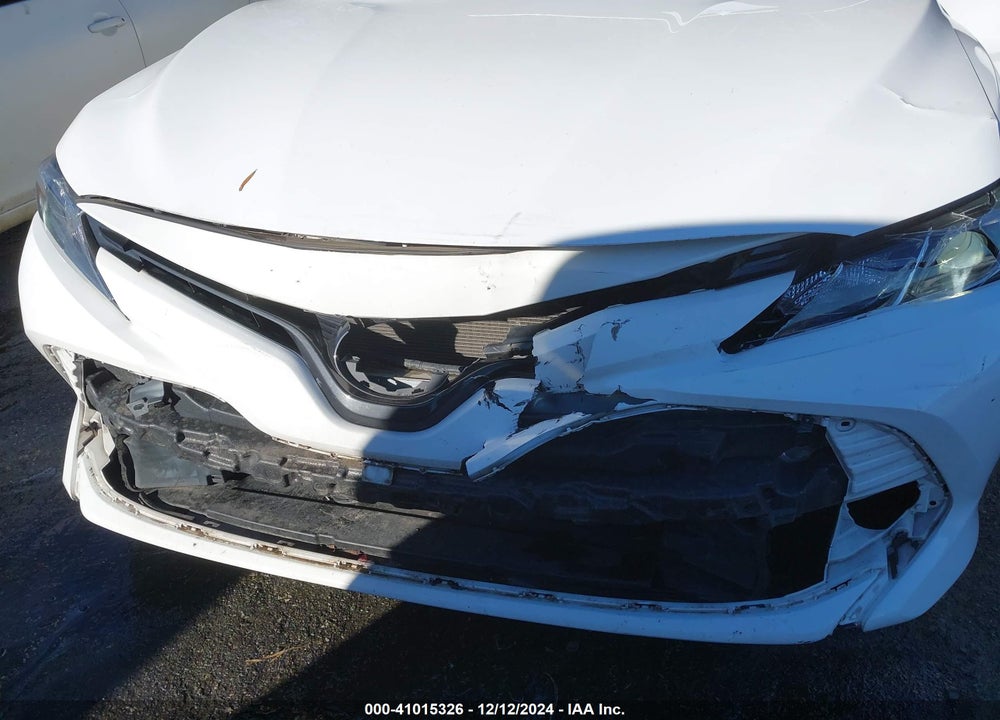 2018 TOYOTA CAMRY VIN: 4T1B11HK2JU041365