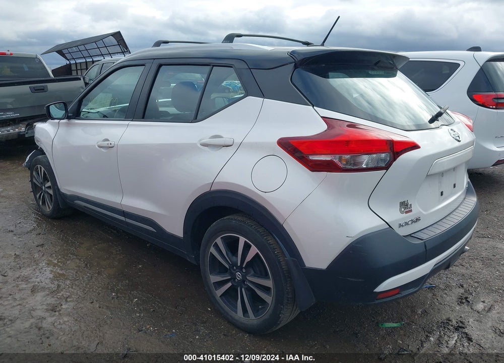 2019 NISSAN KICKS SR VIN: 3N1CP5CU3KL521565