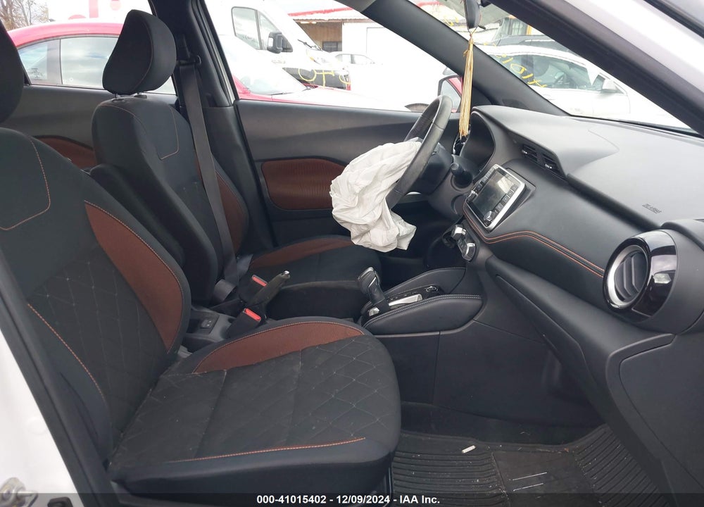 2019 NISSAN KICKS SR VIN: 3N1CP5CU3KL521565