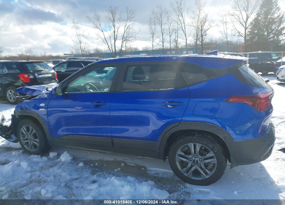 2023 KIA SELTOS LX VIN: KNDEPCAA6P7455429