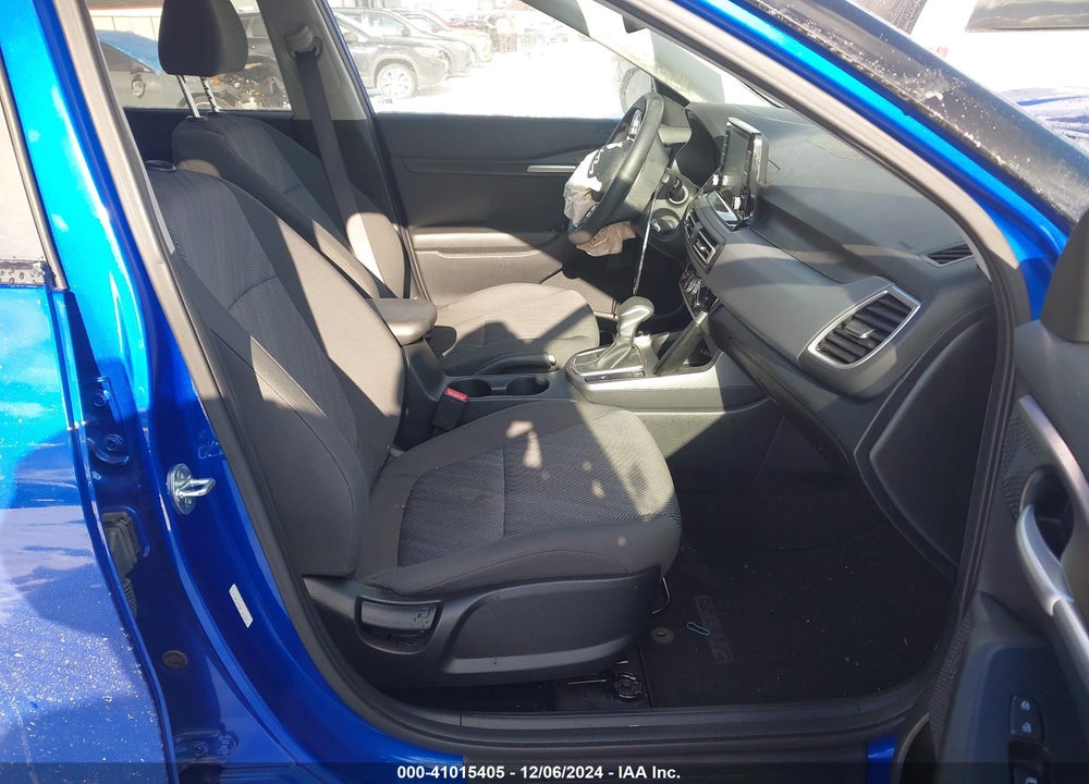 2023 KIA SELTOS LX VIN: KNDEPCAA6P7455429