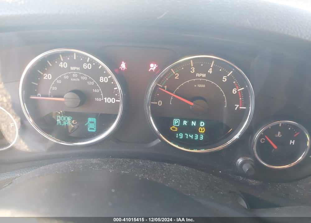 2011 JEEP WRANGLER UNLIMITED SAHARA VIN: 1J4HA5H1XBL557374