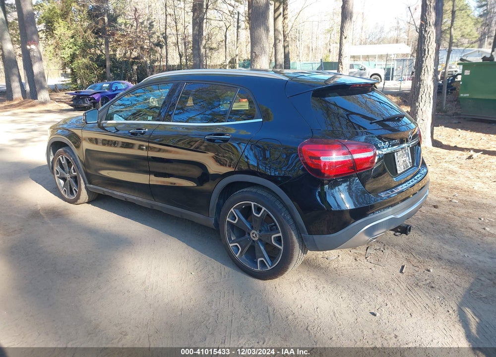 2018 MERCEDES-BENZ GLA 250 4MATIC VIN: WDCTG4GBXJJ463941