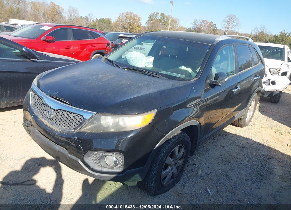 2011 KIA SORENTO LX VIN: 5XYKT3A18BG069508