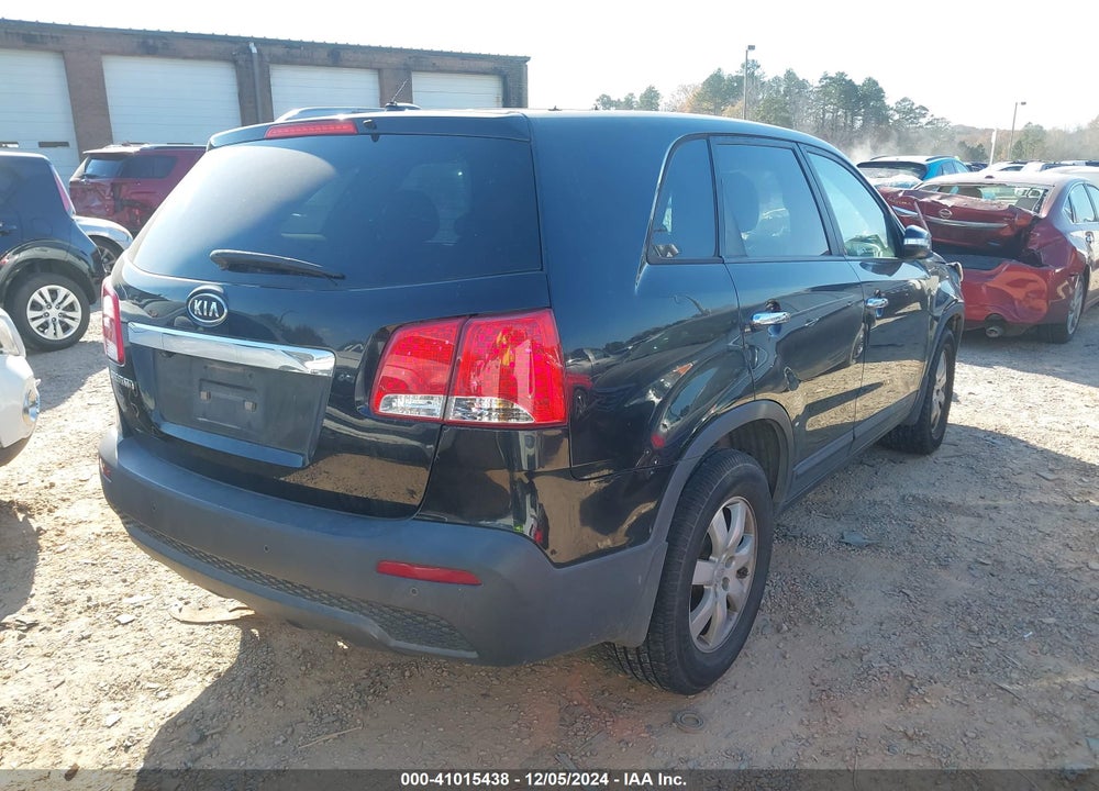 2011 KIA SORENTO LX VIN: 5XYKT3A18BG069508