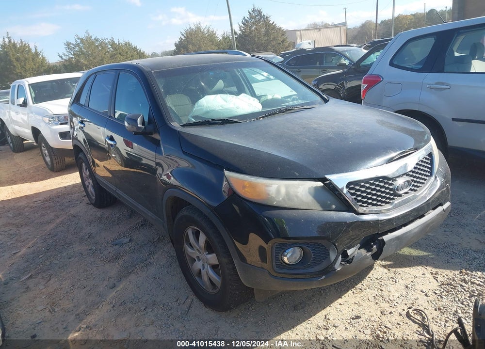 2011 KIA SORENTO LX VIN: 5XYKT3A18BG069508