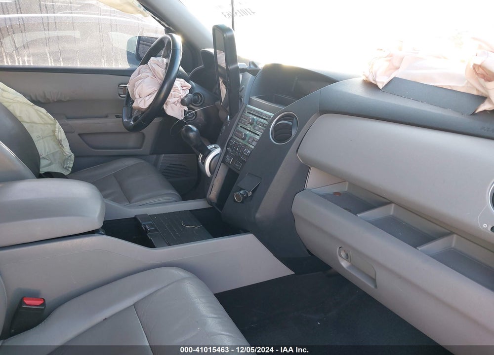 2010 HONDA PILOT EX-L VIN: 5FNYF4H64AB039243