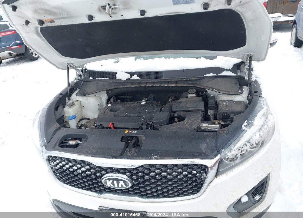 2016 KIA SORENTO 2.4L LX VIN: 5XYPGDA35GG070558