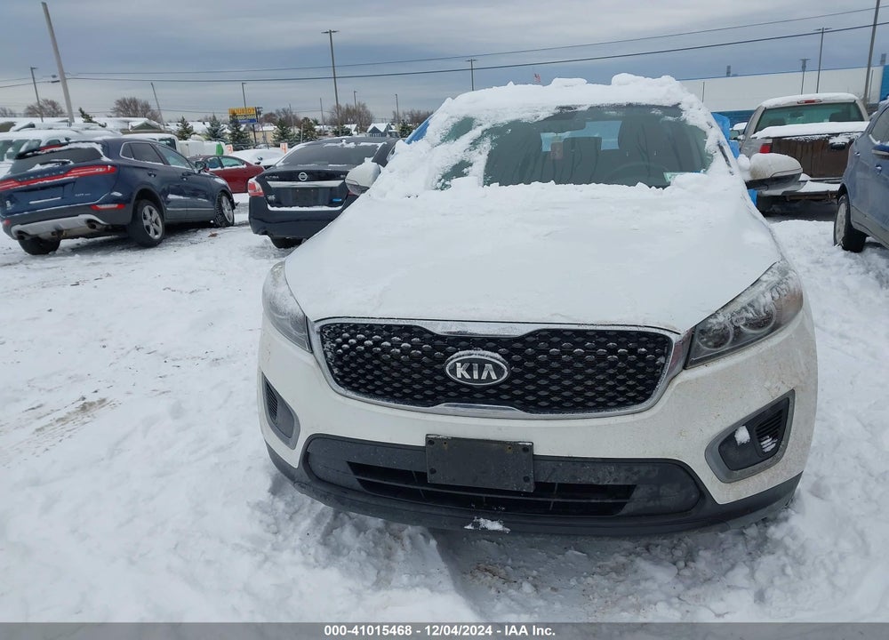 2016 KIA SORENTO 2.4L LX VIN: 5XYPGDA35GG070558