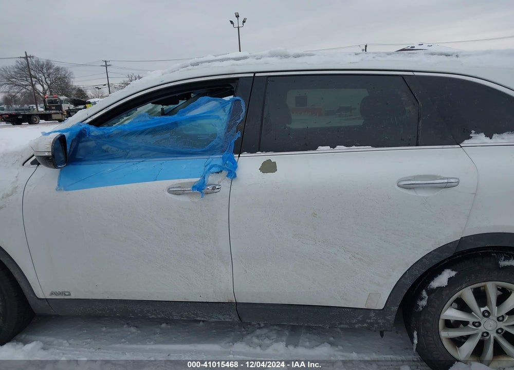 2016 KIA SORENTO 2.4L LX VIN: 5XYPGDA35GG070558