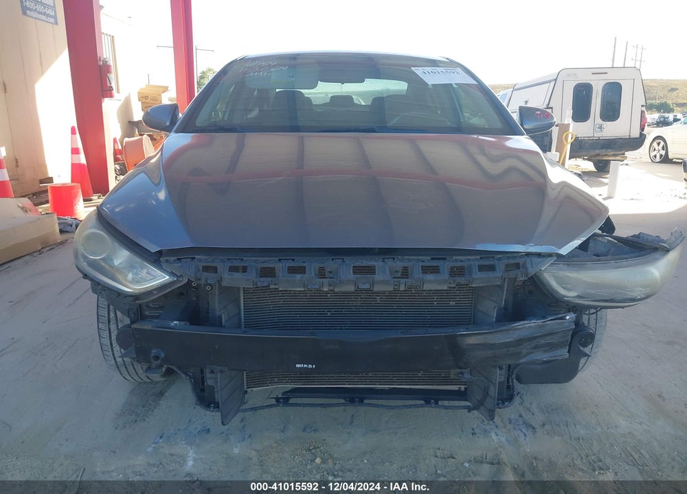 2017 HYUNDAI ELANTRA VIN: KMHD74LF9HU391427