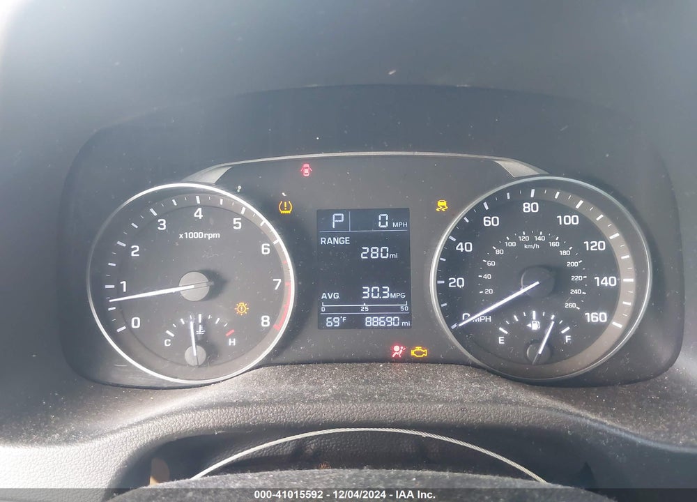 2017 HYUNDAI ELANTRA VIN: KMHD74LF9HU391427