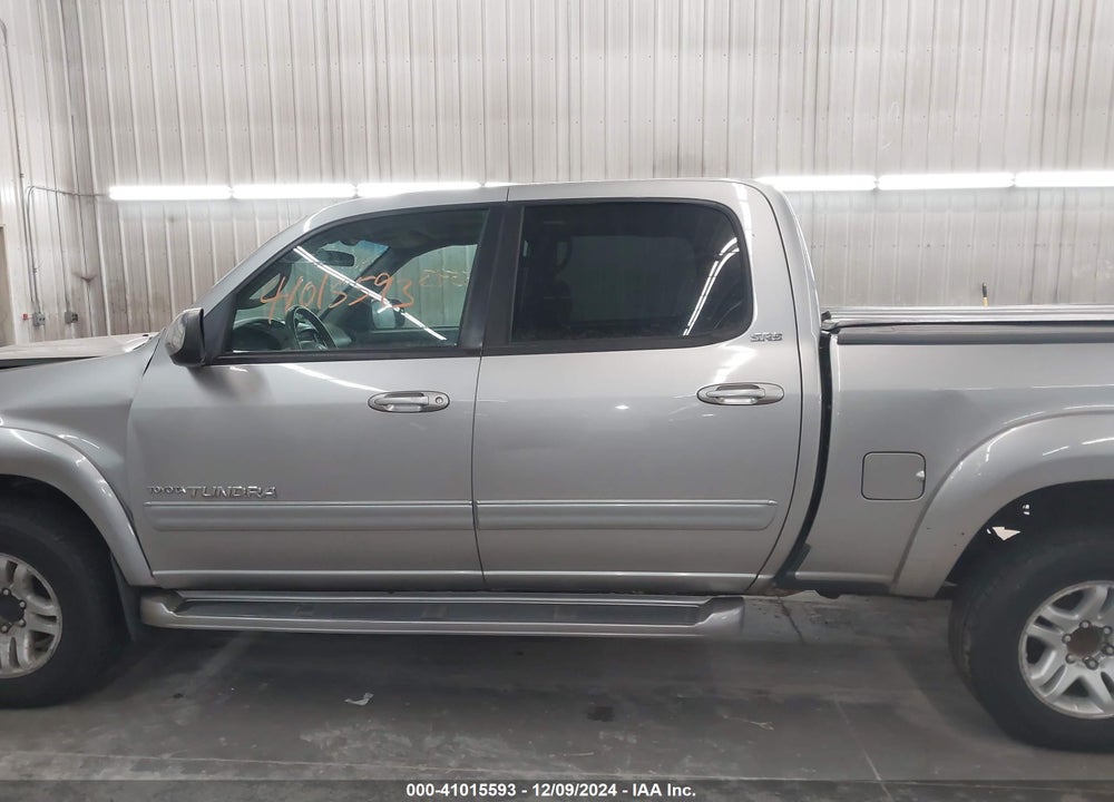 2004 TOYOTA TUNDRA SR5 V8 VIN: 5TBDT44104S437480