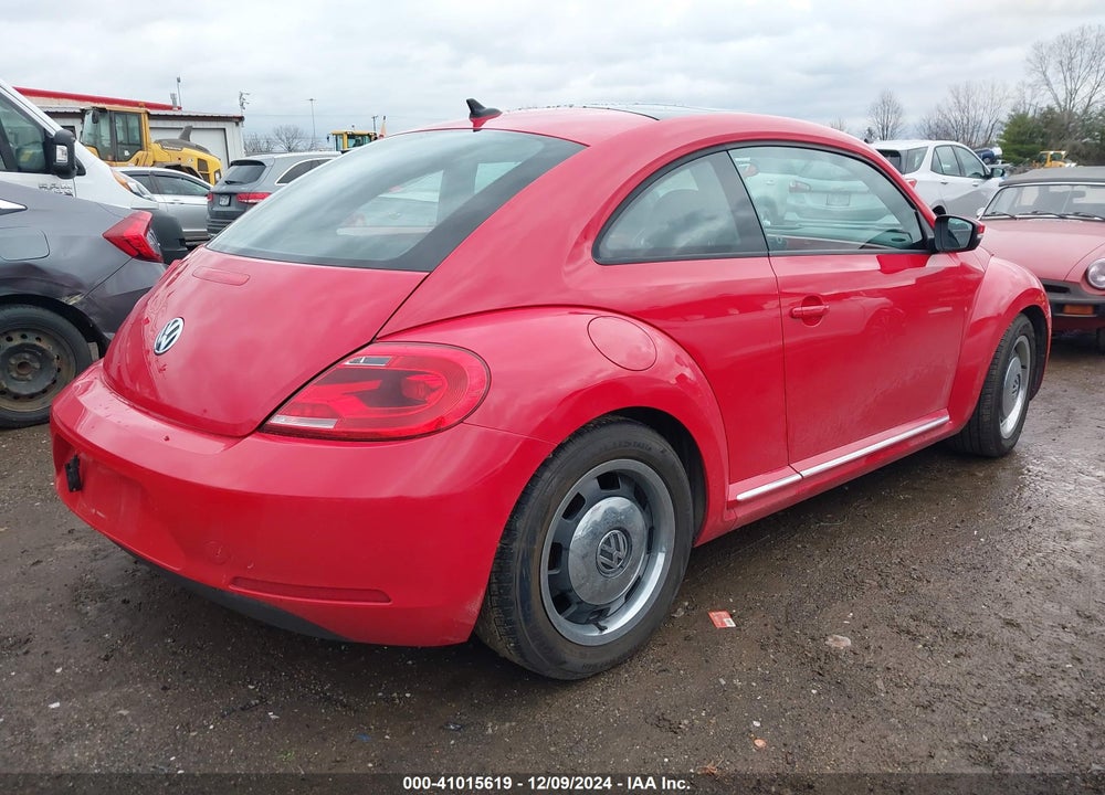 2012 VOLKSWAGEN BEETLE 2.5L VIN: 3VWJP7AT8CM638125